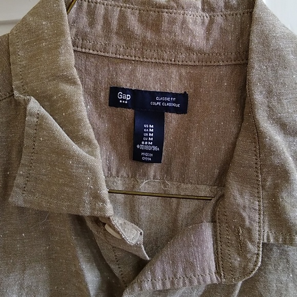 Men's Gap Classic Fit button up short sleeve shirt - Picture 2 of 4